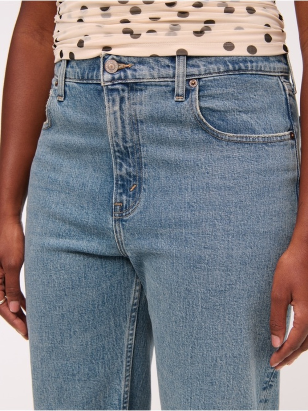 Abercrombie & Fitch High Rise 90s Relaxed Frayed Hem Jean Size 34 US 18 - Picture 3 of 16